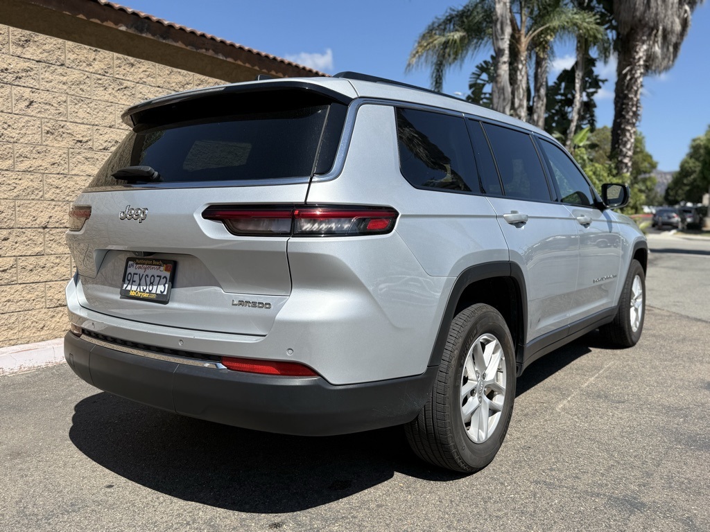 2023 Jeep Grand Cherokee Laredo photo 4