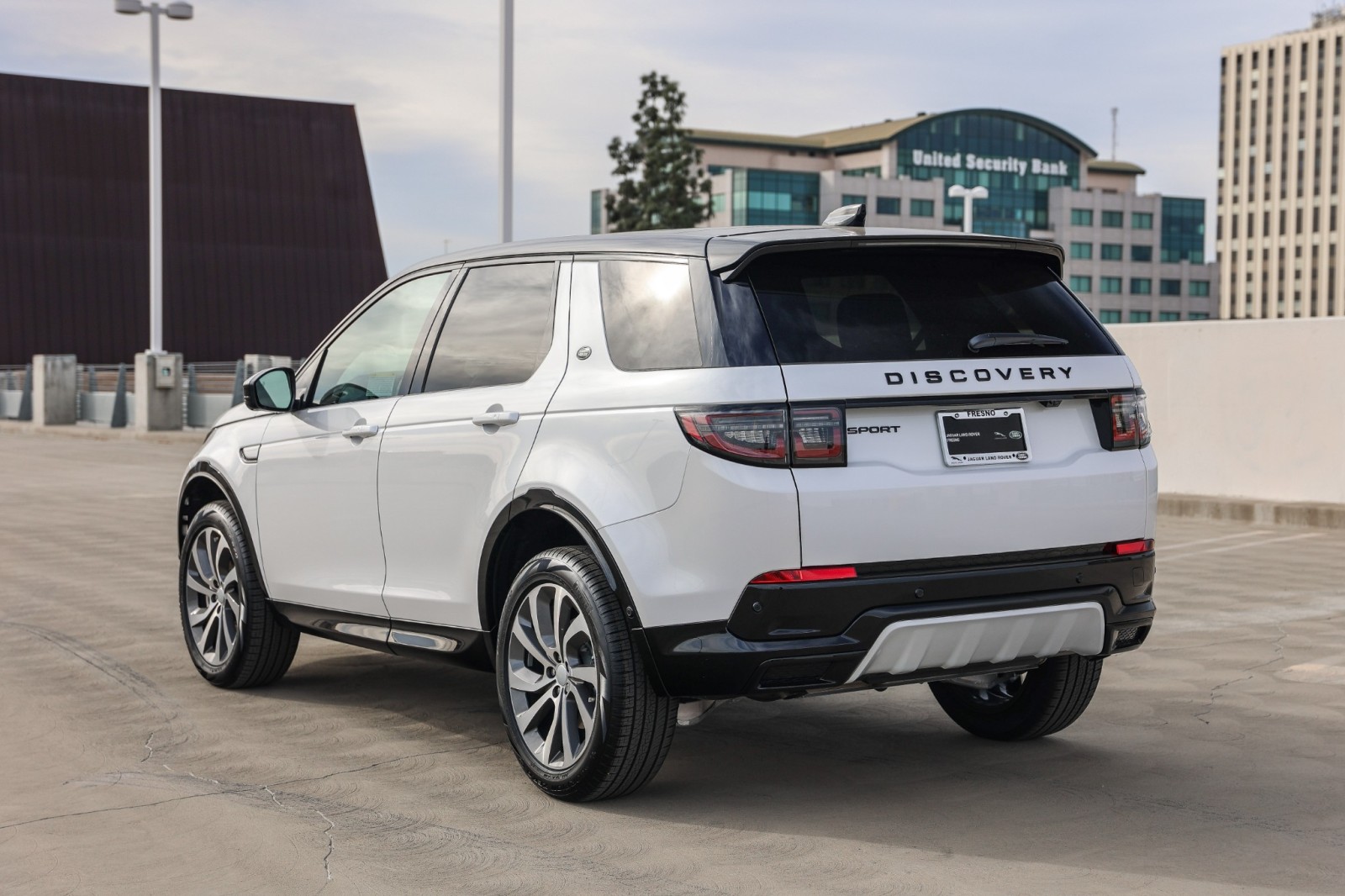 2025 Land Rover Discovery Sport Dynamic SE photo 5