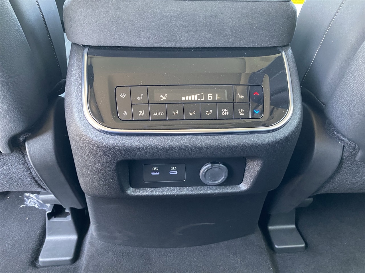 2025 Infiniti QX80 Sensory photo 15