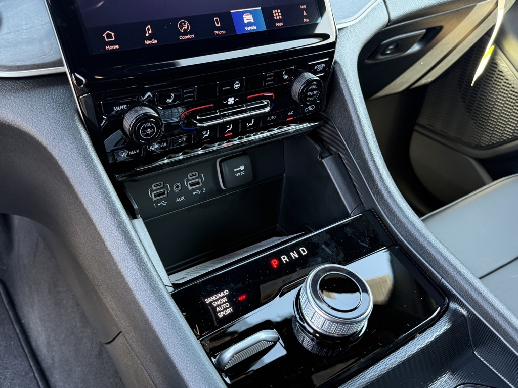 2025 Jeep Grand Cherokee Limited photo 20
