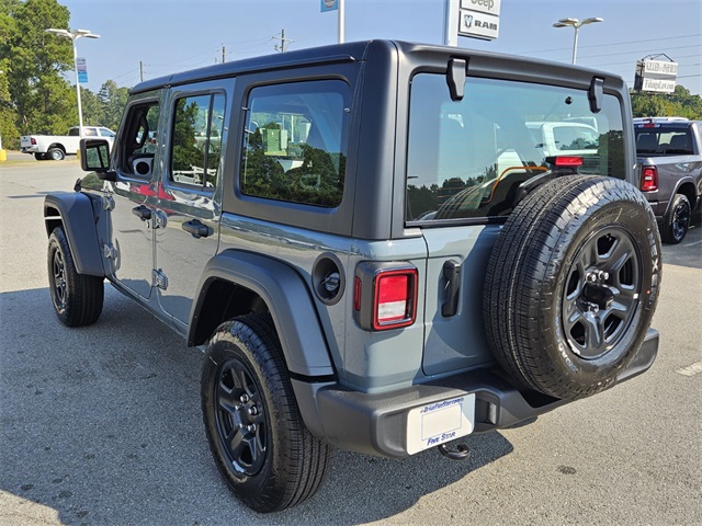 2025 Jeep Wrangler Sport photo 10