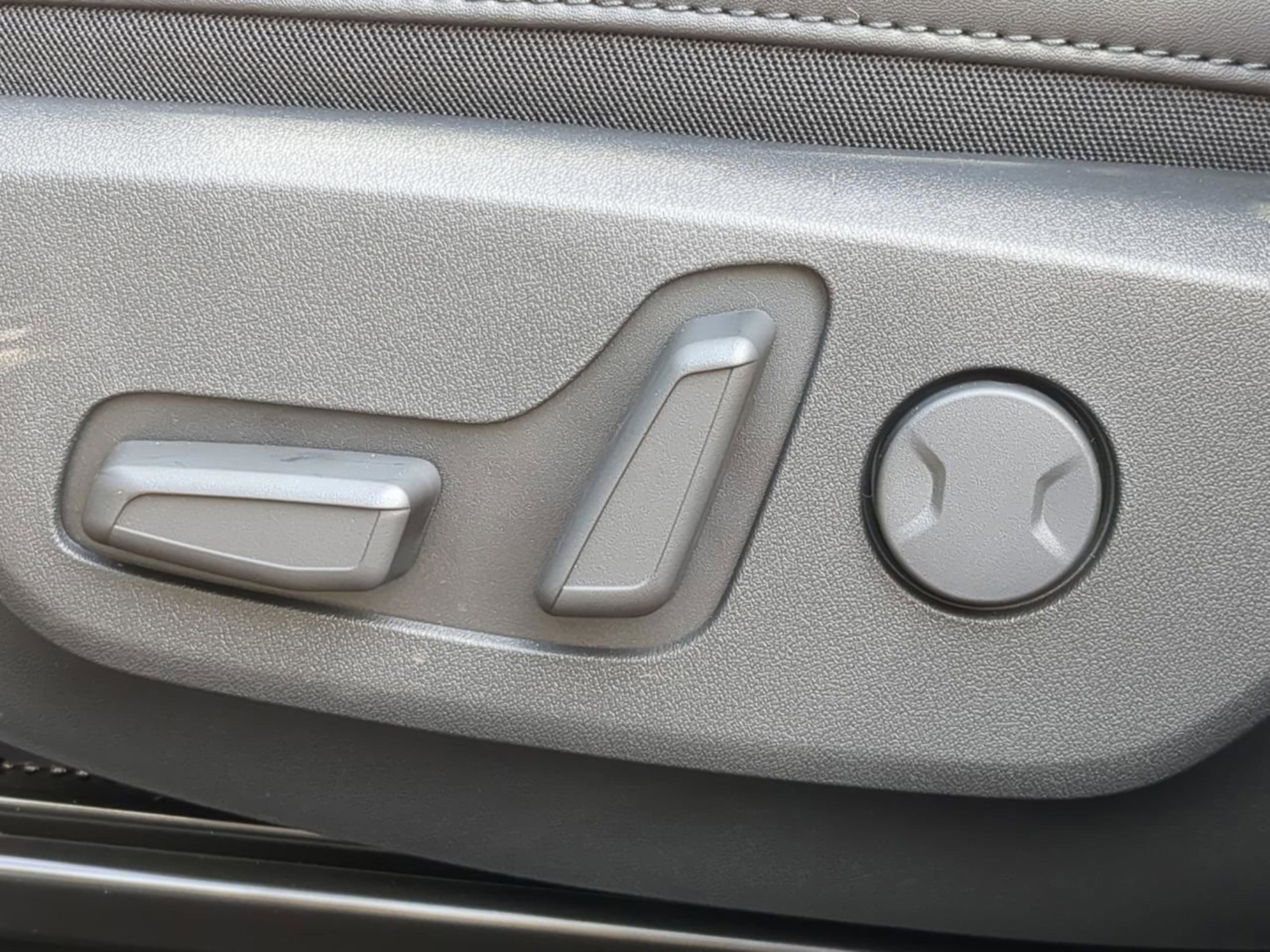 2025 Kia Niro EX photo 19