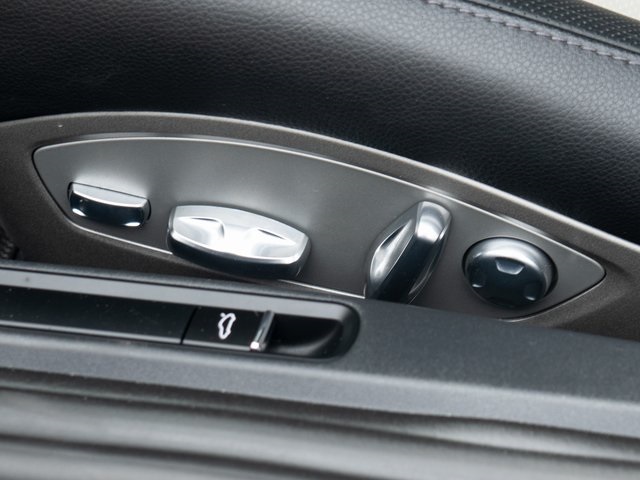 2024 Porsche Cayman Base photo 20
