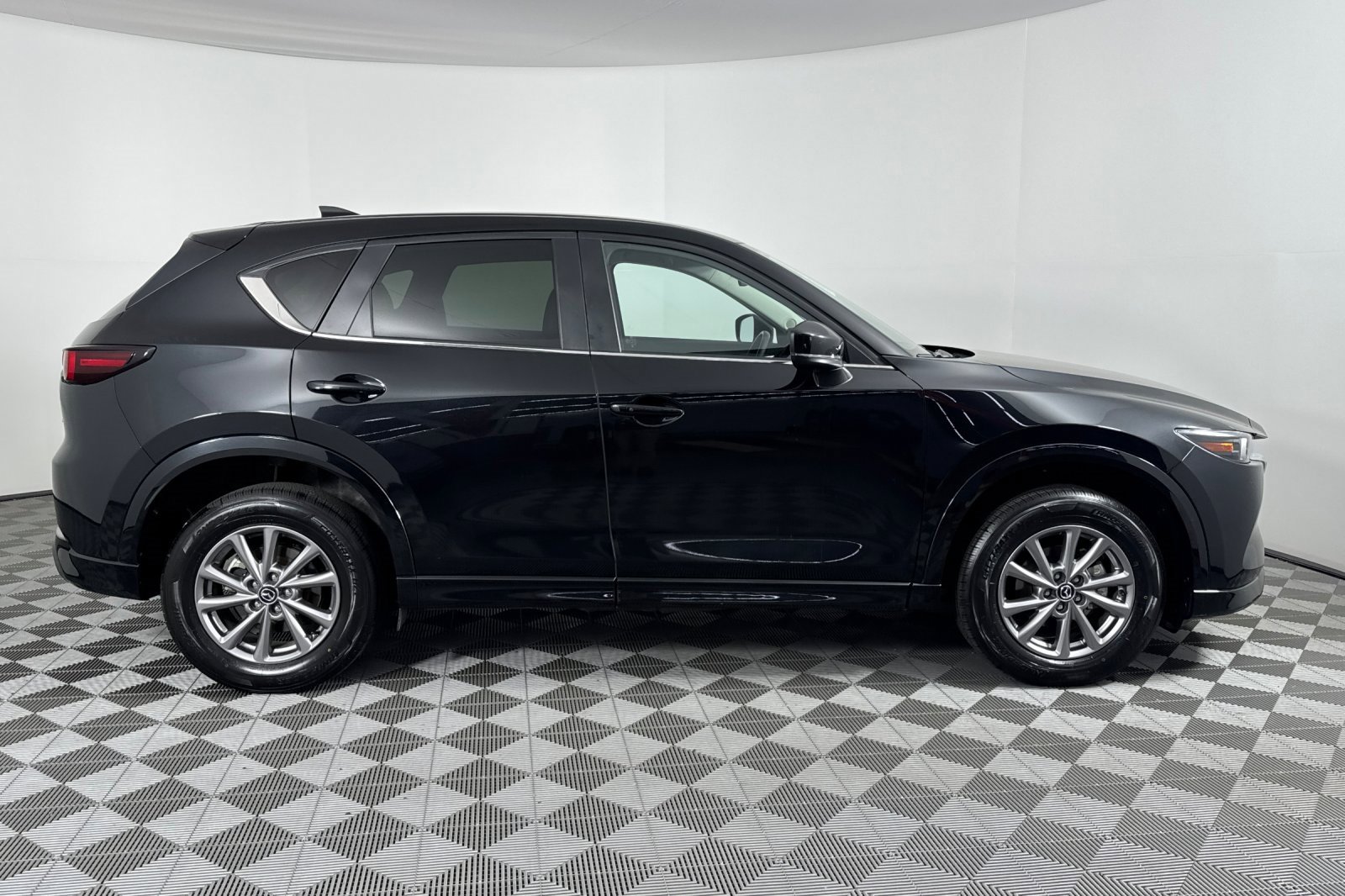 2024 Mazda CX-5 2.5 Select photo 2
