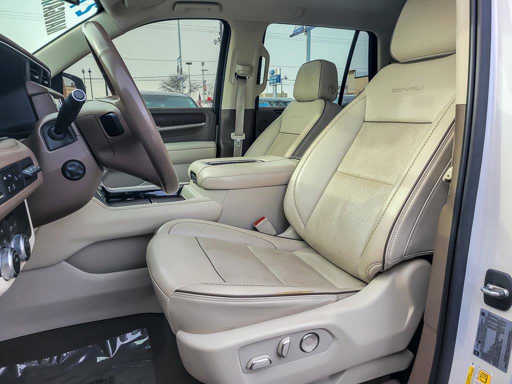 2021 GMC YUKON - Image 12