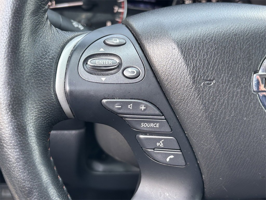 2019 Nissan Pathfinder SL photo 27