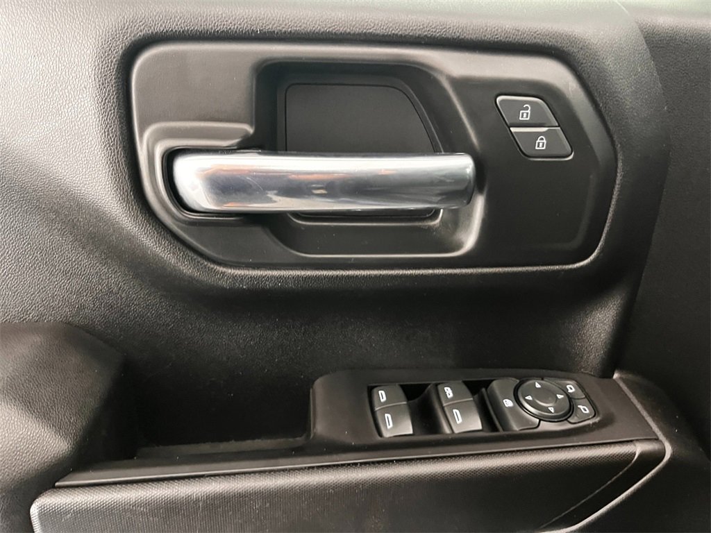 2022 Chevrolet Silverado 1500 Custom photo 17