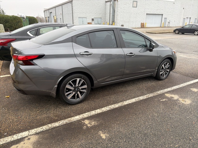 2024 Nissan Versa 1.6 SV photo 4