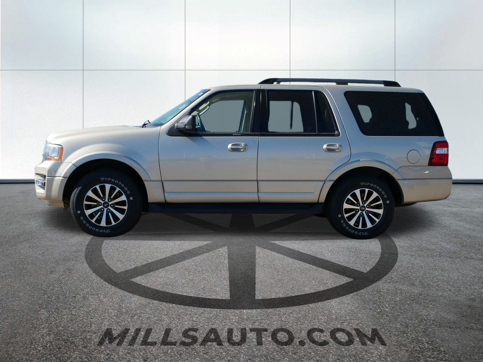 Used 2017 Ford Expedition XLT with VIN 1FMJU1JT3HEA75549 for sale in Willmar, Minnesota