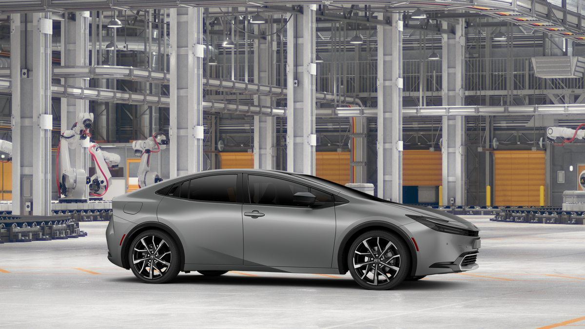 2026 Toyota Prius Plug-in Hybrid XSE photo 13