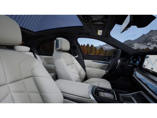 2026 Bmw 750e photo 9