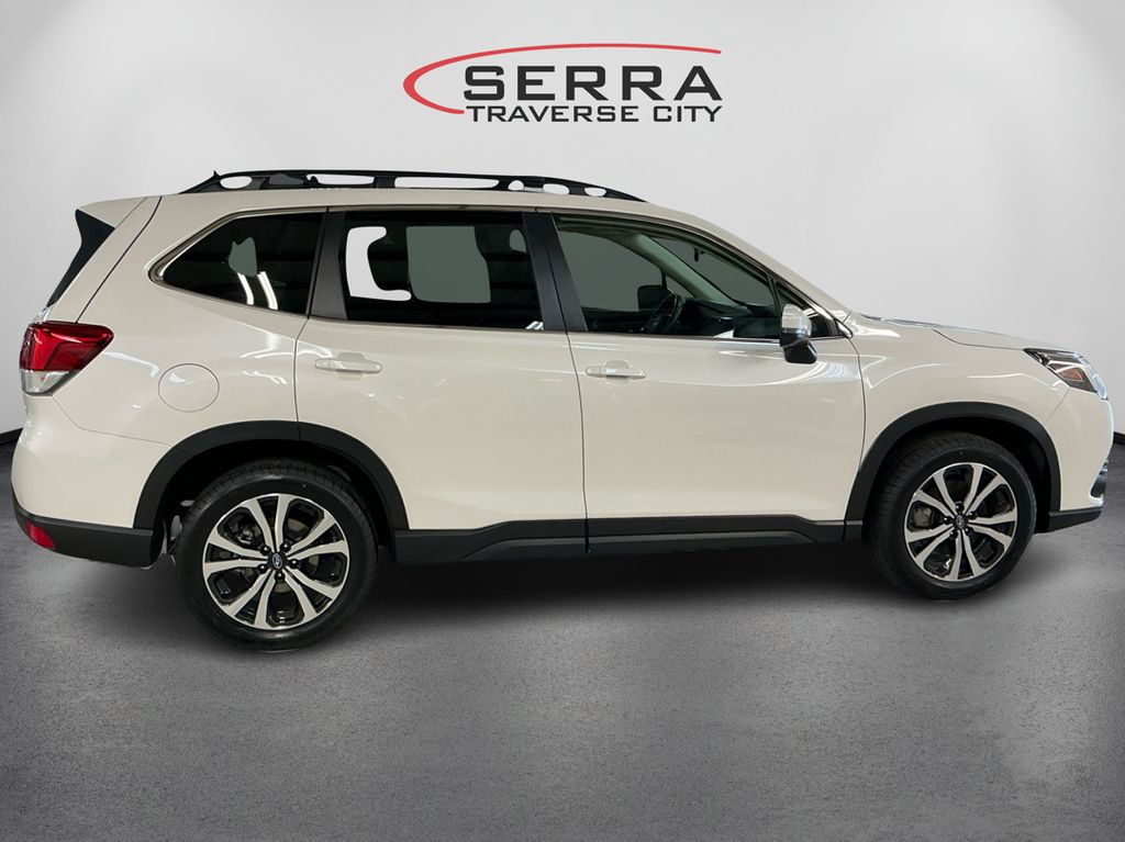 2023 Subaru Forester Limited photo 4