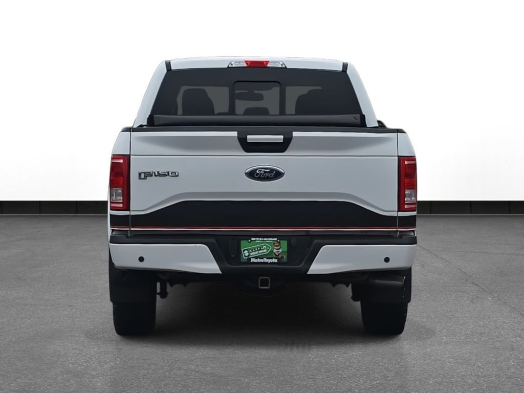 2015 Ford F-150 XLT photo 4