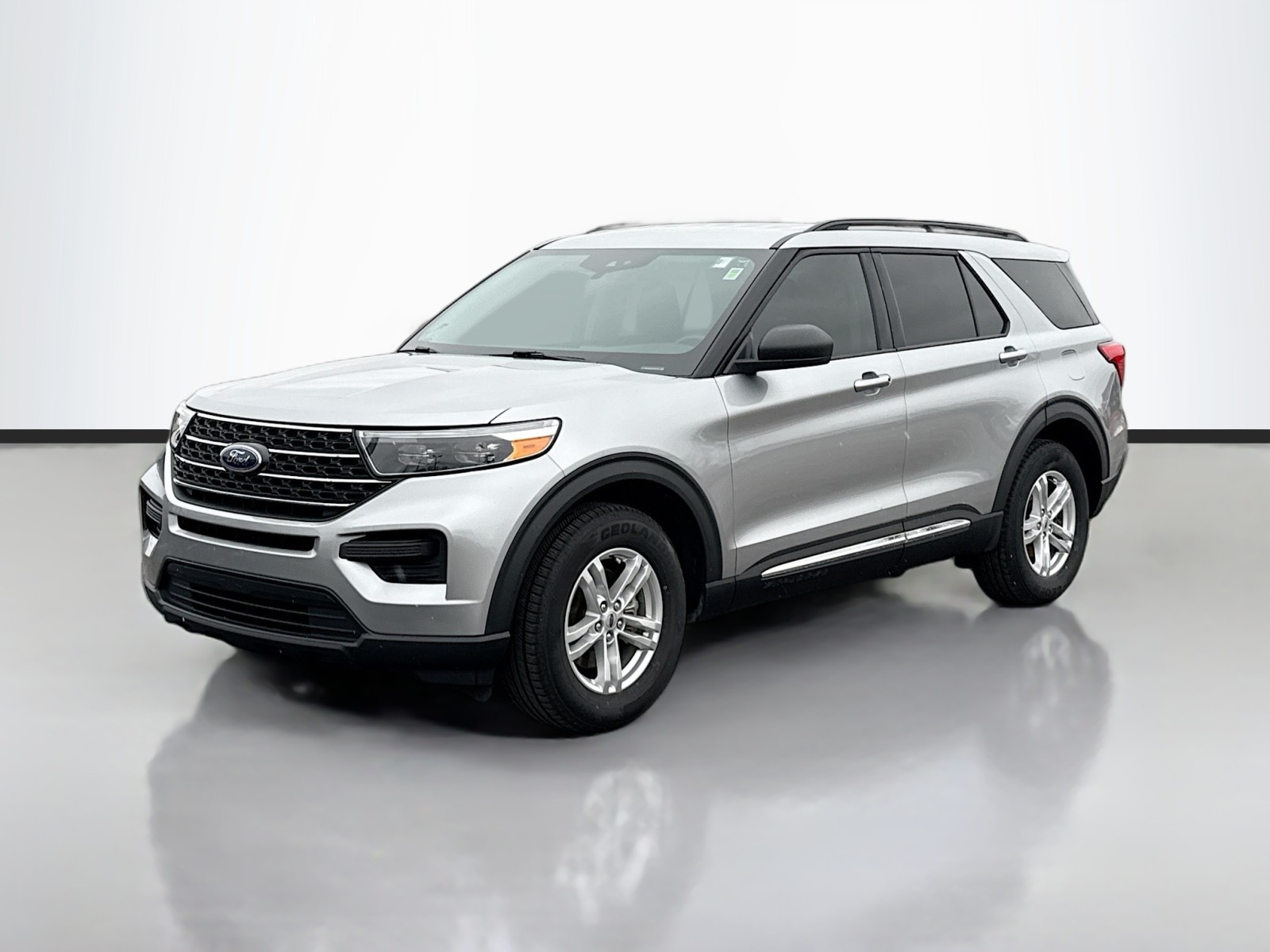 2022 Ford Explorer XLT's photo