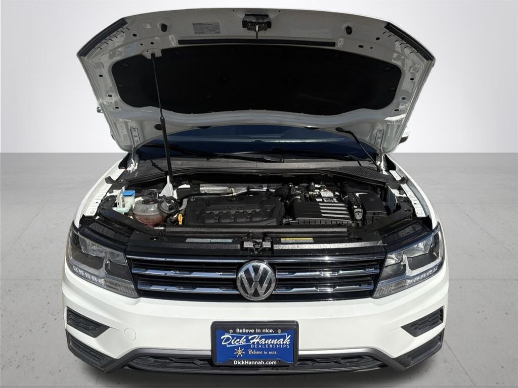 2021 Volkswagen Tiguan SE photo 4