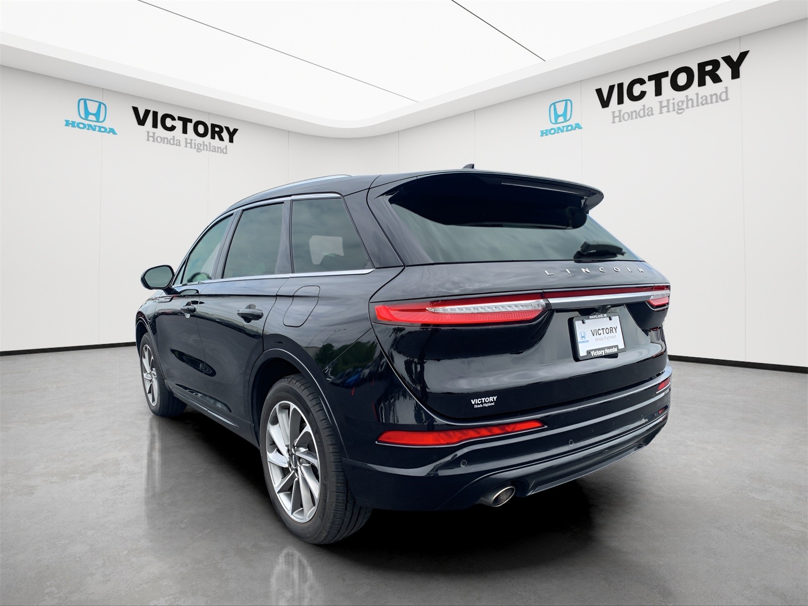 2023 Lincoln Corsair Grand Touring photo 2
