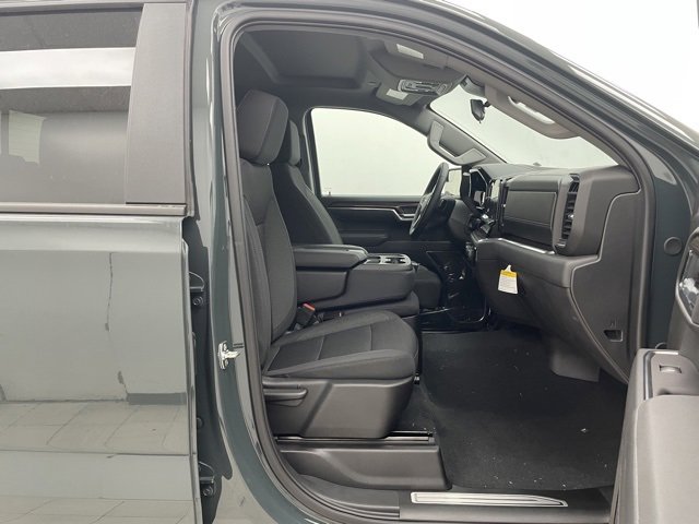 2025 Chevrolet Silverado 1500 LT photo 9