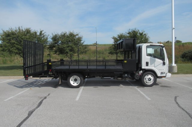 2024 Chevrolet Silverado 4500HD photo 2