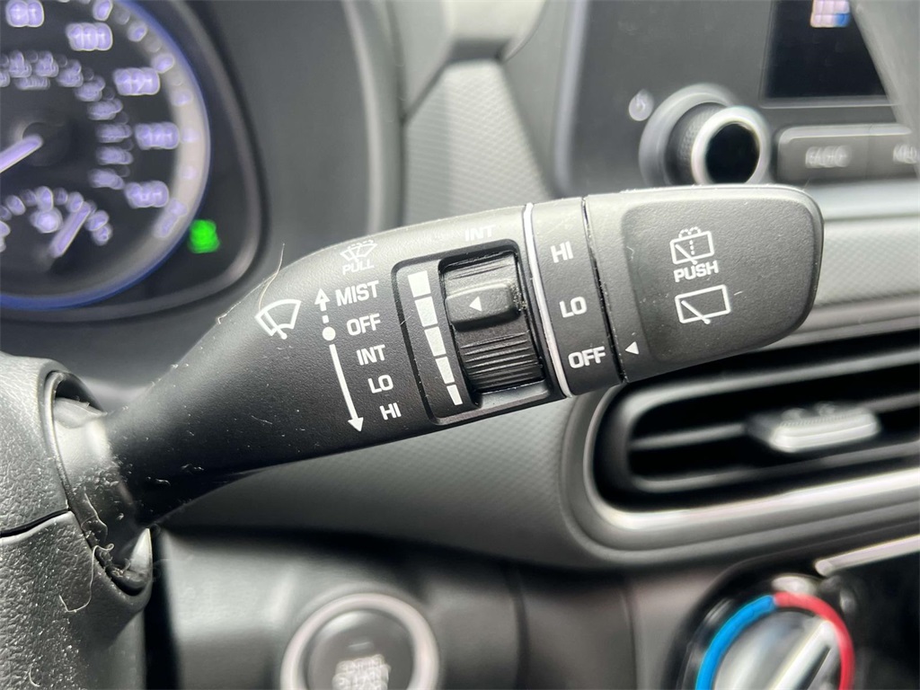 2023 Hyundai Kona SEL photo 25
