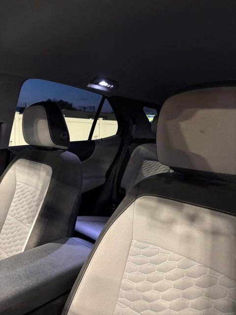 2021 Chevrolet Equinox LS photo 9