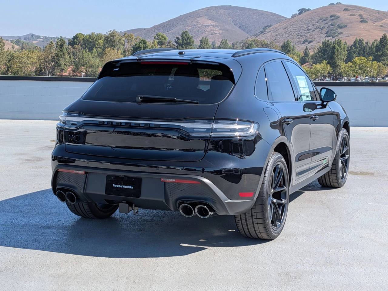 2026 Porsche Macan GTS photo 8
