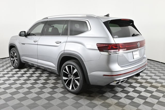 2025 Volkswagen Atlas SEL Premium R-Line photo 3
