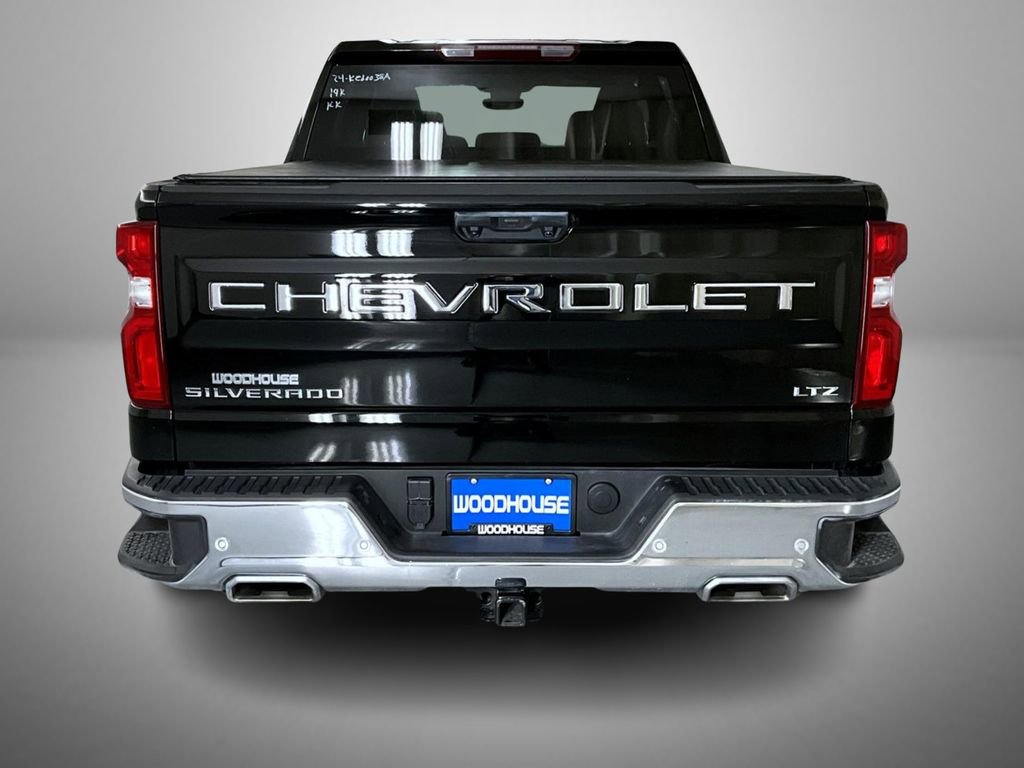 2024 Chevrolet Silverado 1500 LTZ photo 3