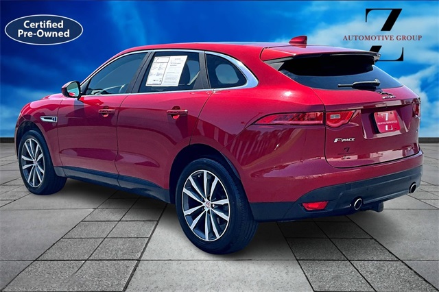2017 Jaguar F-PACE Prestige photo 12