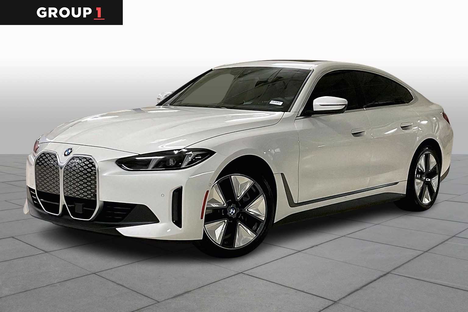 2025 BMW i4 40's photo