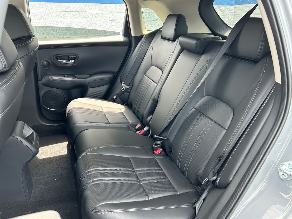 2026 Honda HR-V EX-L photo 17