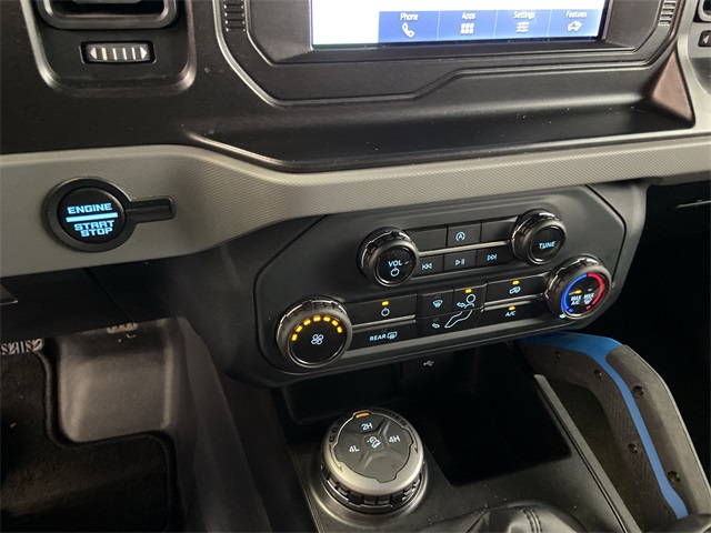 2022 Ford Bronco Black Diamond photo 26