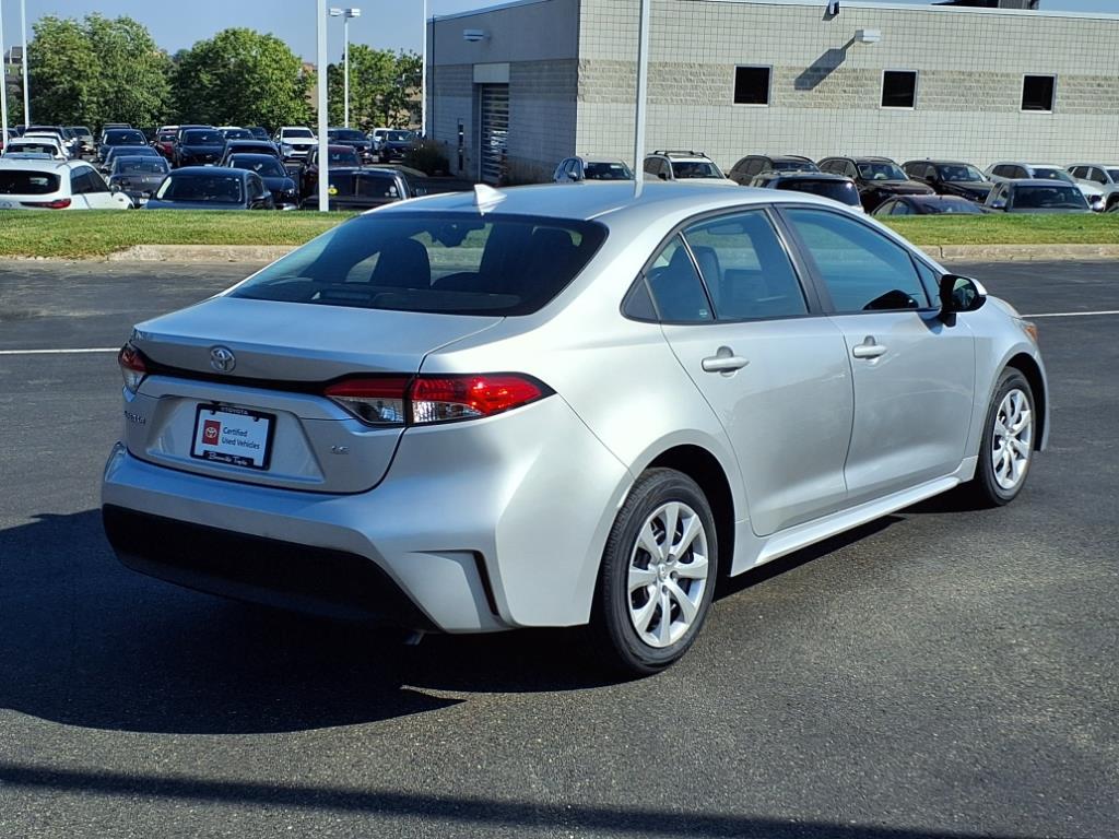 2024 Toyota Corolla LE photo 3
