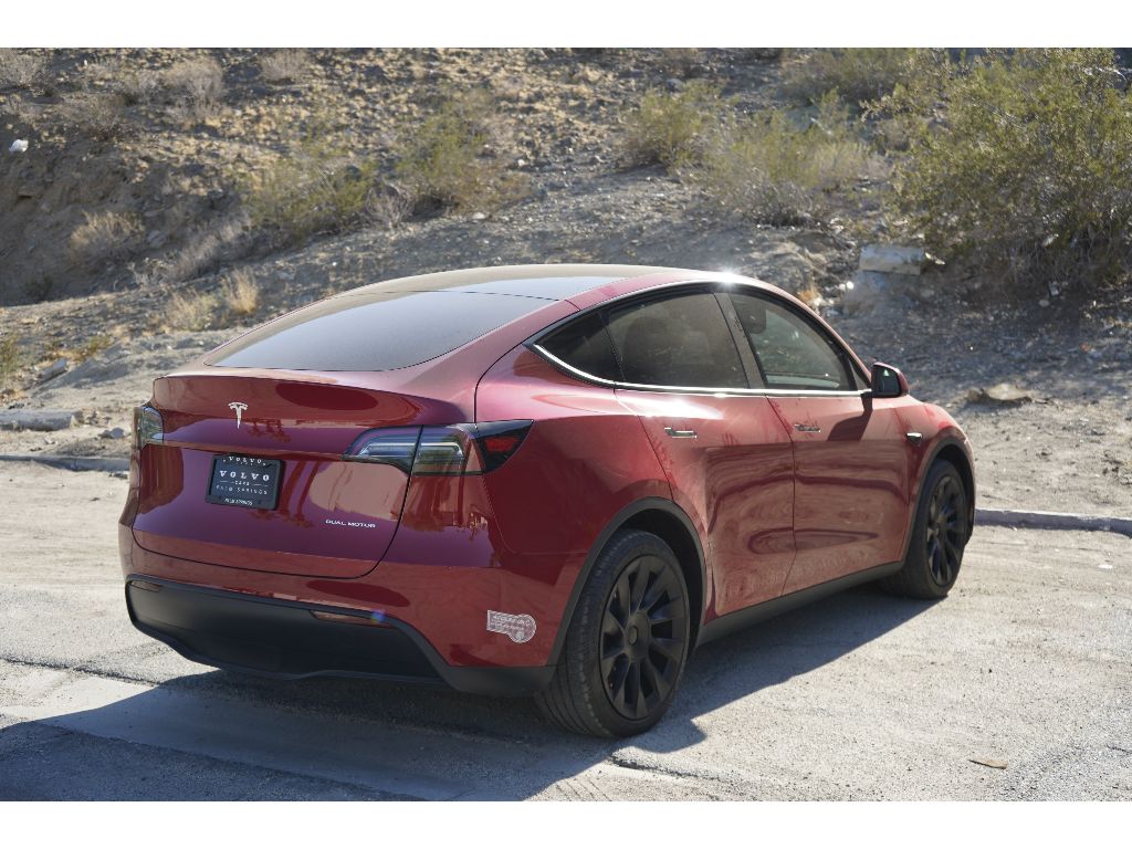 2023 Tesla Model Y Long Range photo 8