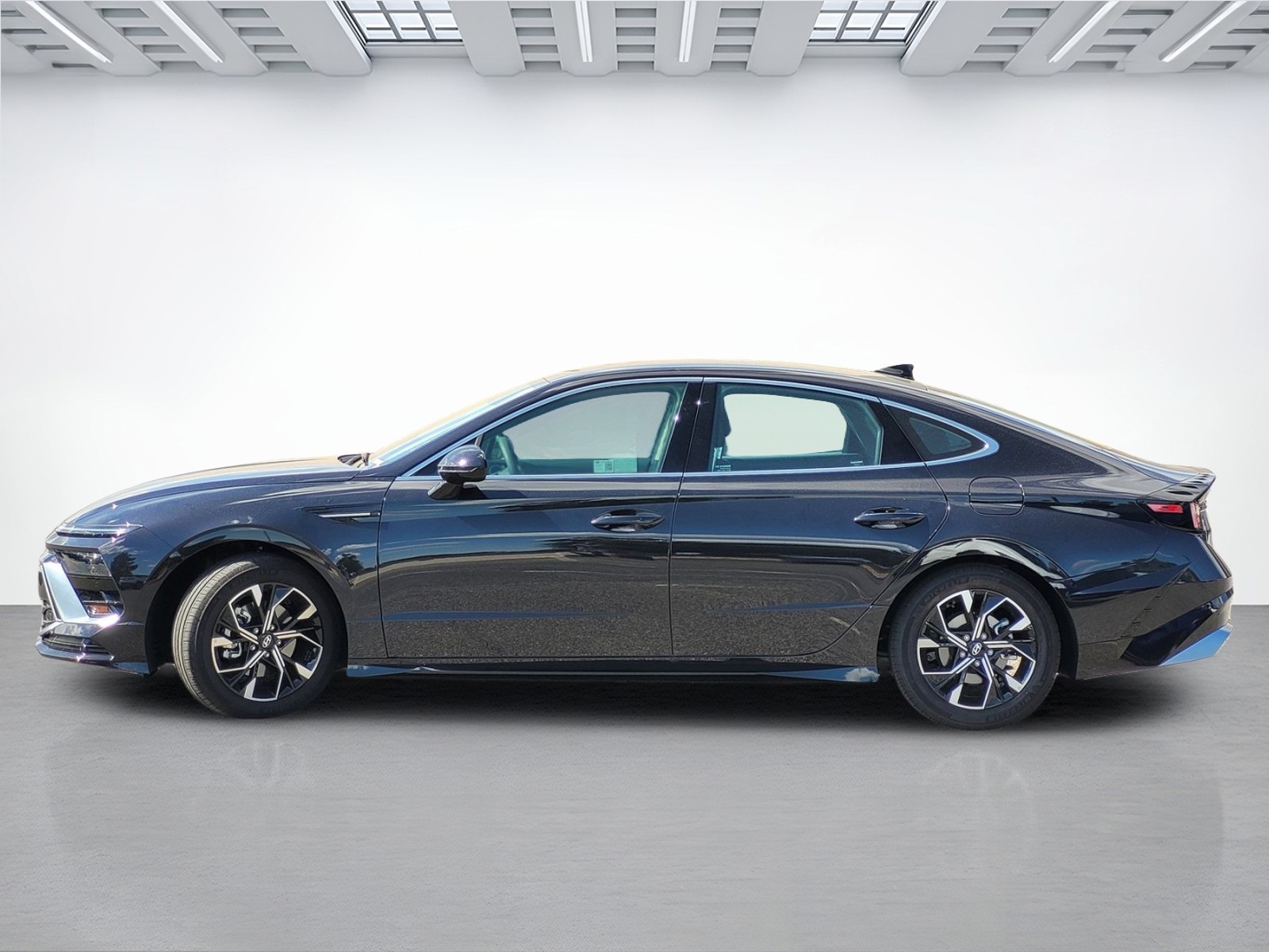 2025 Hyundai Sonata SEL photo 5
