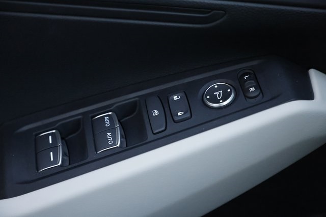 2025 Honda Accord LX photo 22