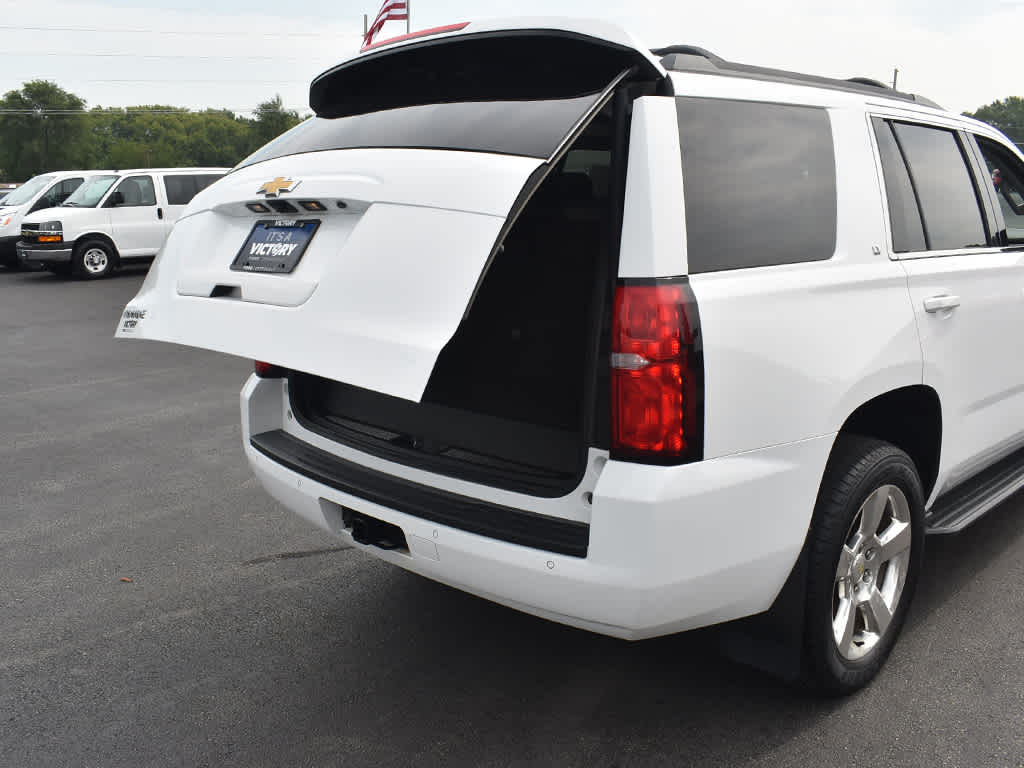 2016 Chevrolet Tahoe LT photo 24