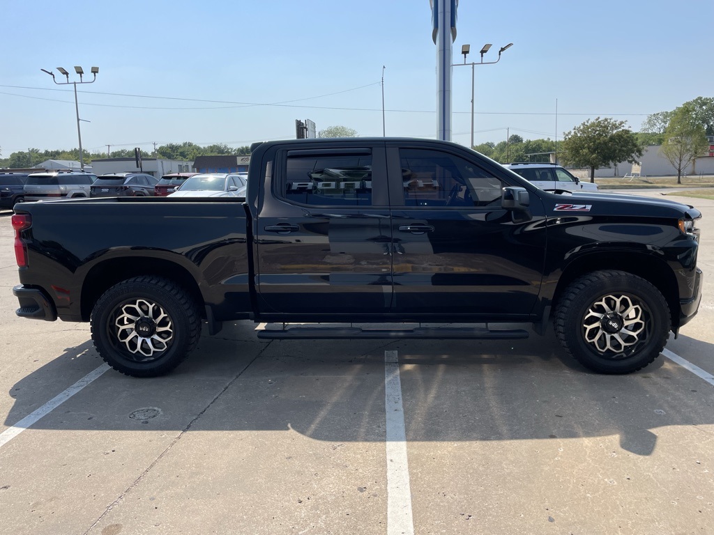 2021 Chevrolet Silverado 1500 RST photo 2
