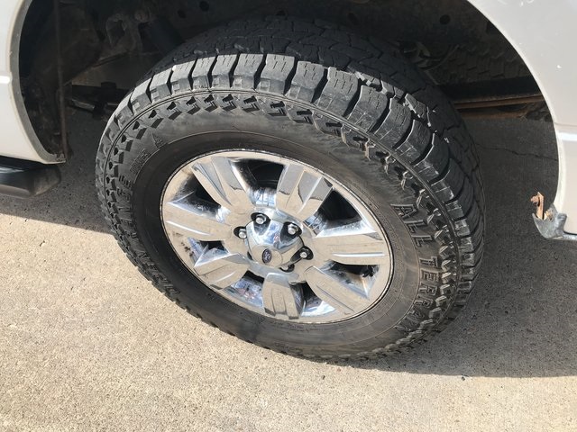 2010 Ford F-150 XLT photo 17