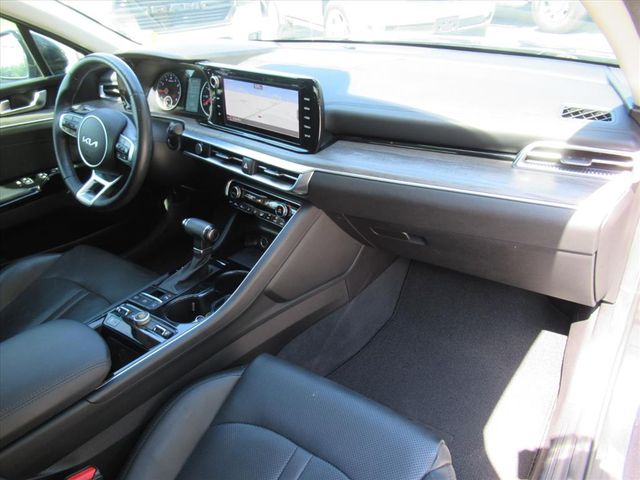 2022 Kia K5 EX photo 10