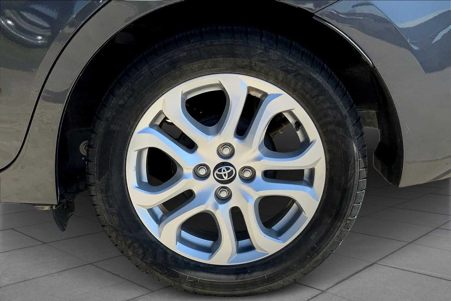 2017 Toyota Yaris iA photo 9