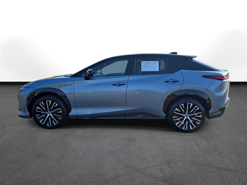 2023 Lexus RZ 450e Luxury photo 8