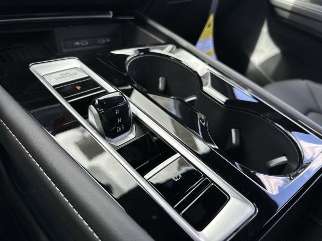 2025 Volkswagen Atlas Cross Sport SEL R-Line photo 10