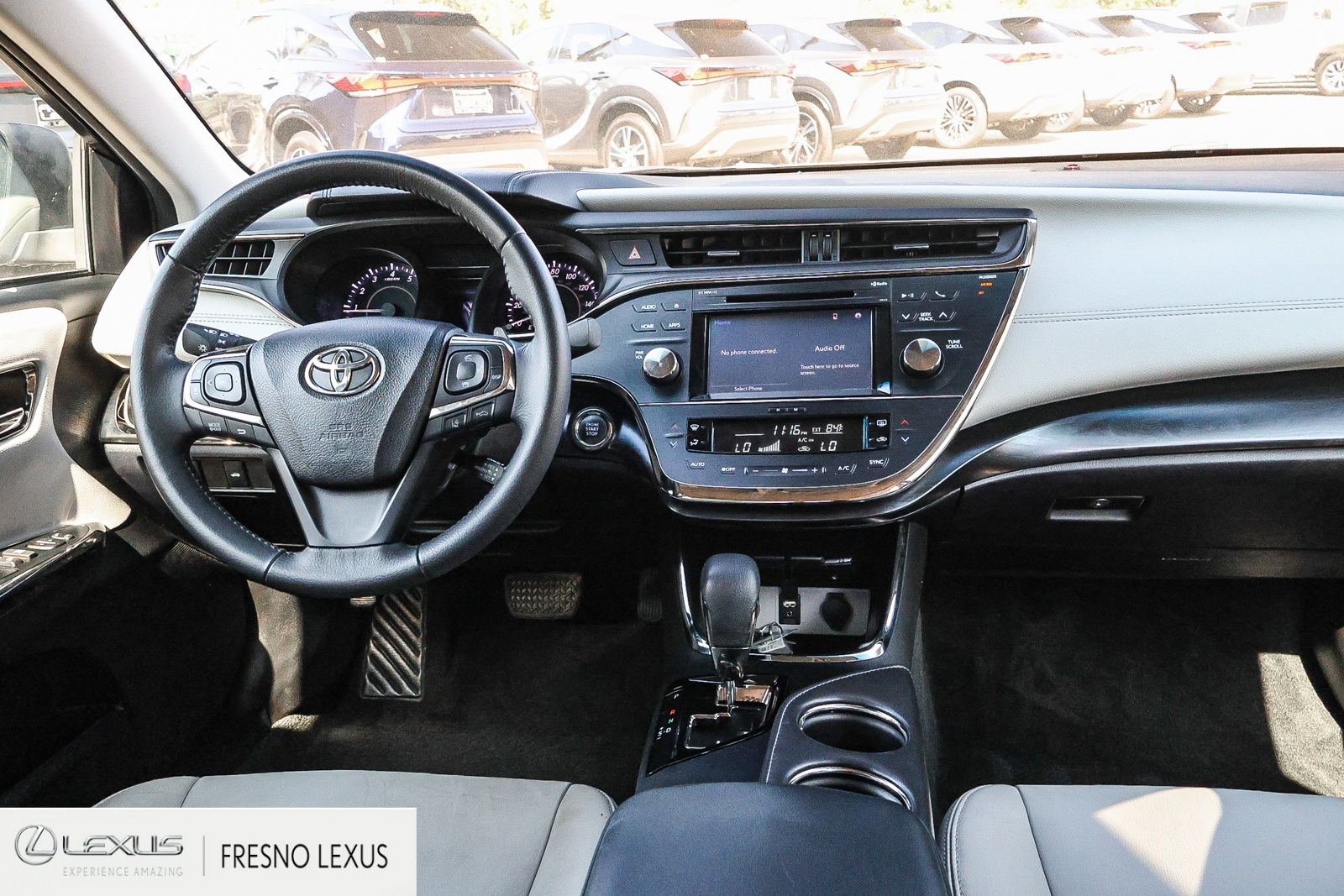 2017 Toyota Avalon XLE Plus photo 13