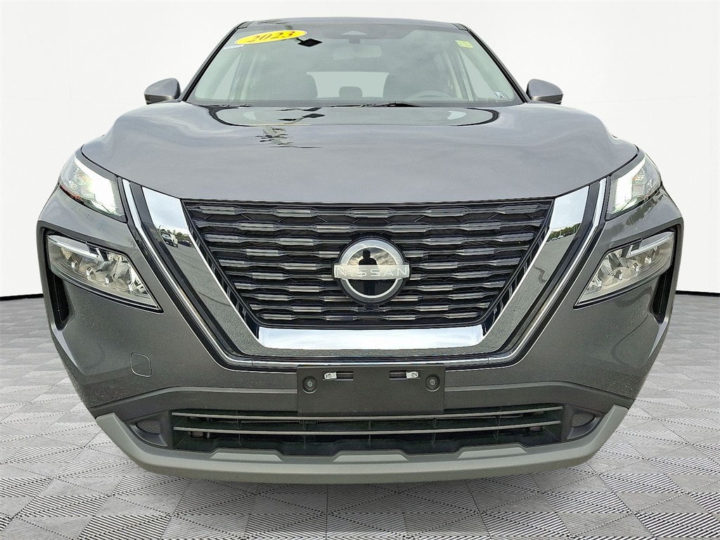 2023 Nissan Rogue SV photo 2