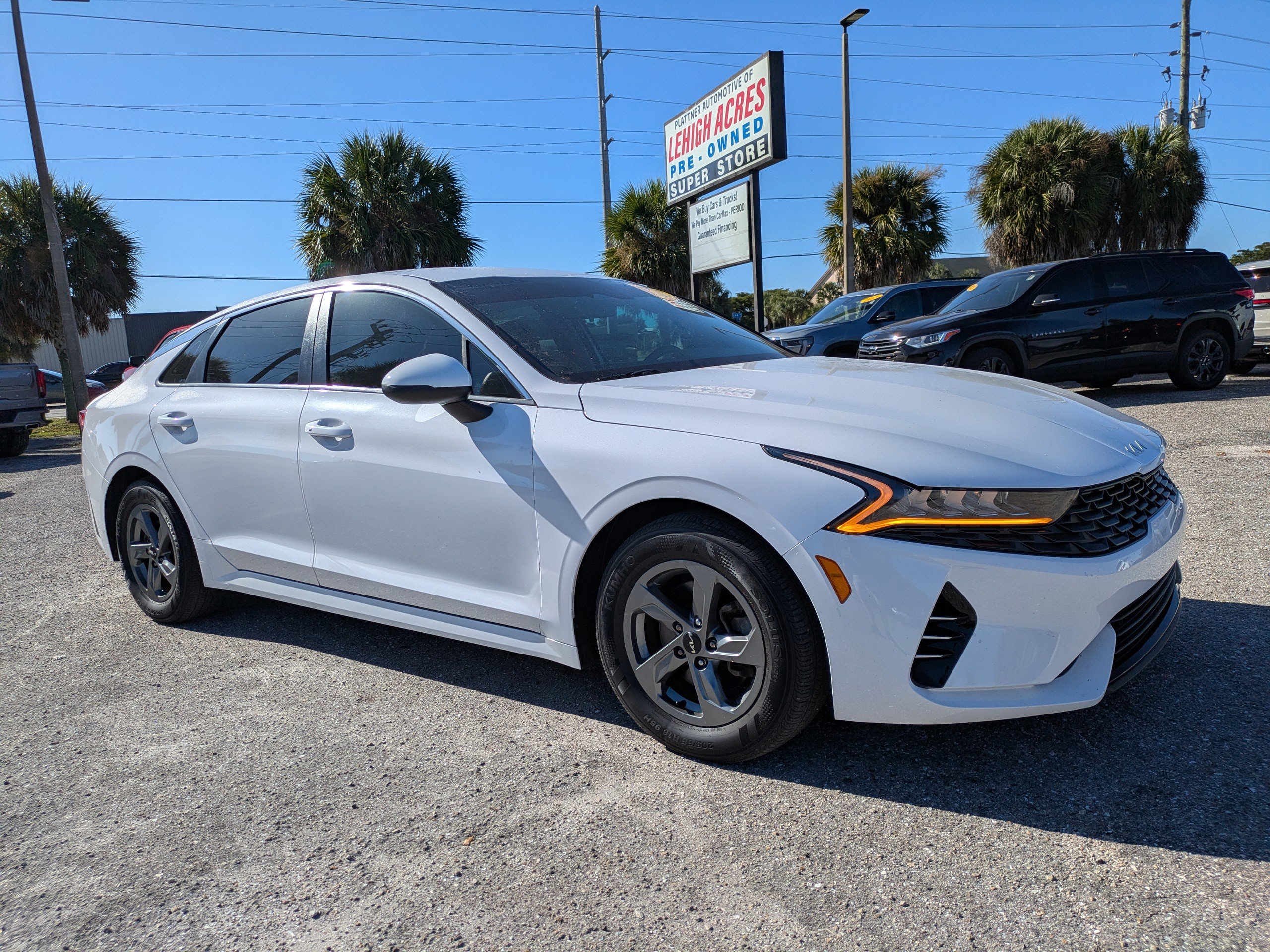 2022 Kia K5 LXS photo 2