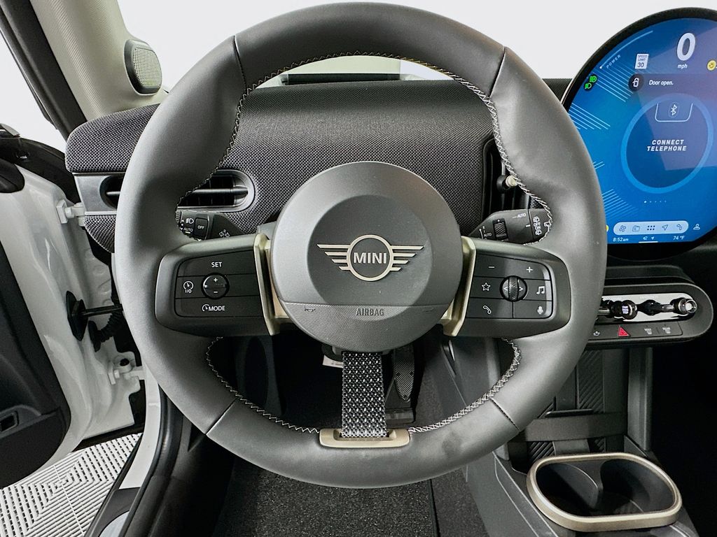 2025 Mini Cooper Hardtop 2 Door Signature photo 5