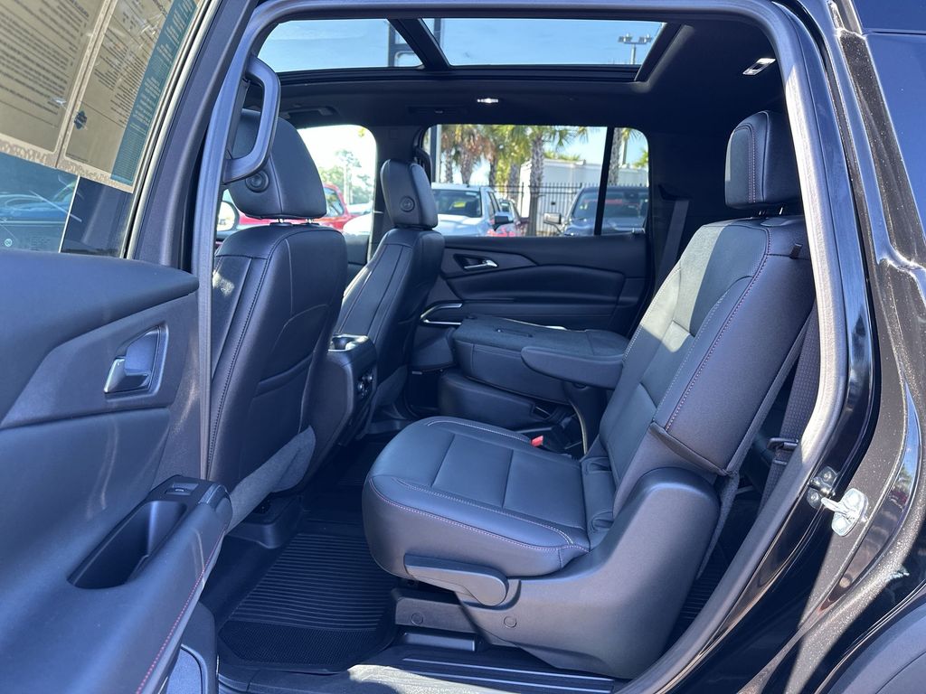 2025 Chevrolet Traverse Z71 photo 27
