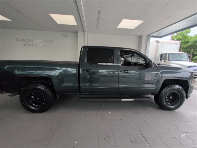 2017 Chevrolet Silverado 1500 LT photo 10