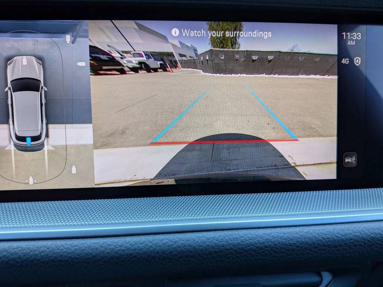 2025 Porsche Cayenne photo 18