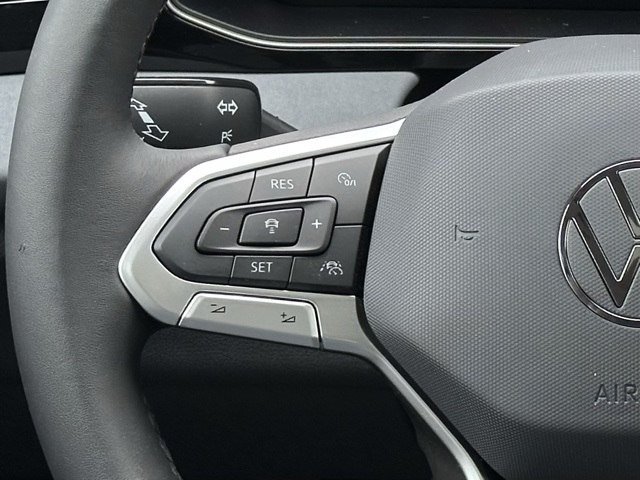 2025 Volkswagen Jetta SE photo 15
